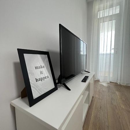 Sunny Apartment Center Suceava Esterno foto