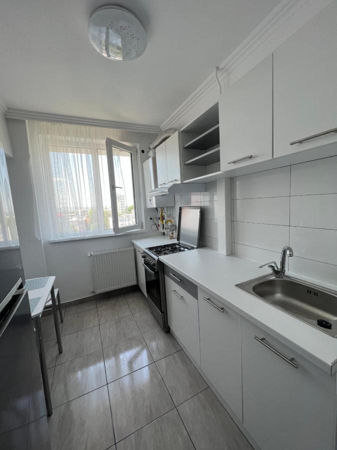 Sunny Apartment Center Suceava Esterno foto